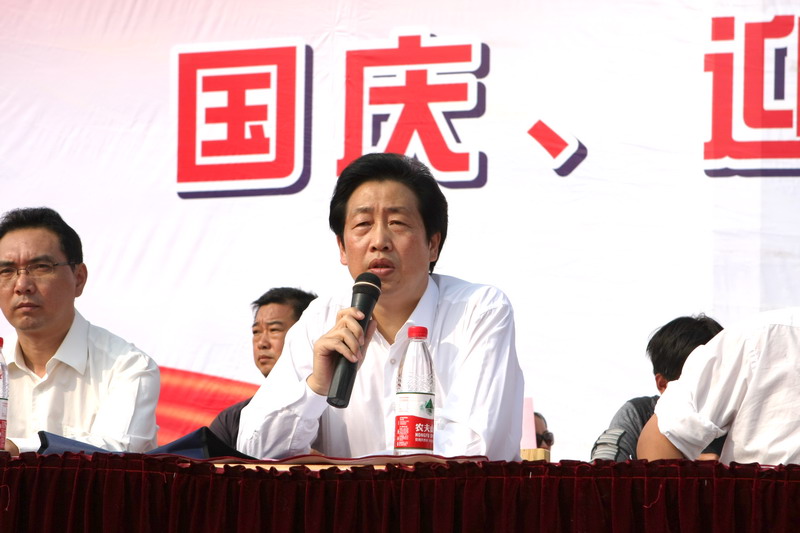 李院长主持.jpg